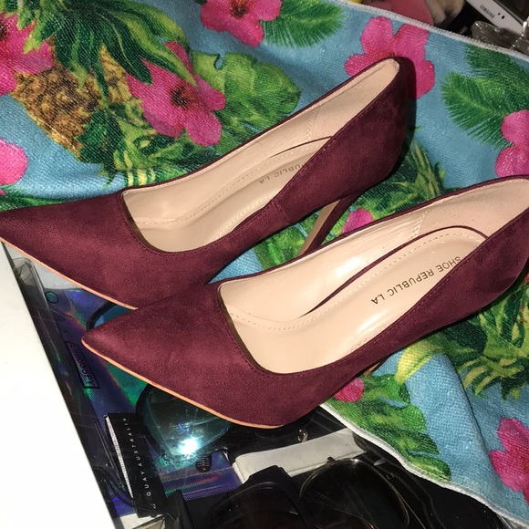 Pumps. Stilettos. Cute heels. - Picture 3 of 6